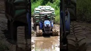 John Deere Tractor Battles Deep Mud Canal 🚜💦 | Extreme Farming Power 4K #shorts #tractor #viral