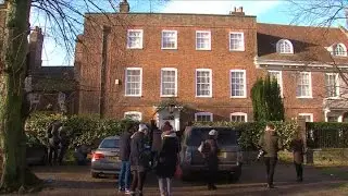 Los fans de George Michael rindieron tributo al m&uacute;sico en su casa de Londres