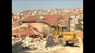 Разрушаване на незаконни ромски къщи в Стара Загора