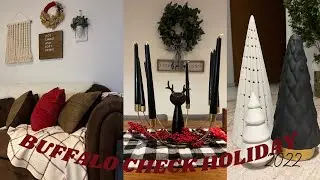 CHRISTMAS DECOR IDEAS | BLACK + WHITE | BUFFALO CHECK | LIVING ROOM + KITCHEN + STAIRWELL  STYLING