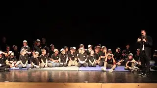 הצגת סוף שנה מחזור ג בית ספר כנפי רוח בנים