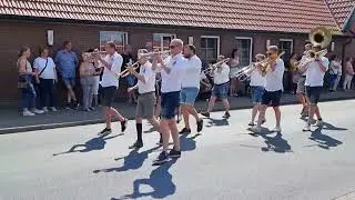 Schützenfest Wiefelstede 2022 - Festumzug - Preußens Gloria u.a.