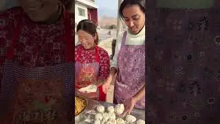 Cooking Together: Iman and Her Mother-in-Law Steam Buns at Home 🍞👩&zwj;🍳
