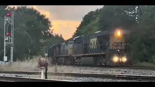 CSX intermodal train goes through Monroe, NC with a geep and an SD40 trailing