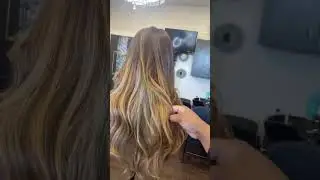Beautiful Wavy Glueless Blonde Highlight Wig Dark Brown Roots!