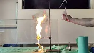 Sicherheit // &Ouml;lbrand mit Wasser 