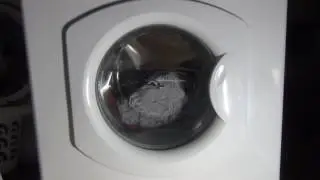 Hotpoint Aquarius Power Stream WMA58 : Synthetics 50'c : First rinse (Pt 4 of 8)