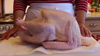 How to Clean the Turkey to Prepare for Roasting