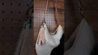 Hair-On Cowhide &times; Vegetable-Tanned Leather ✨#HairOnCowhide #HoboBag #LeatherCraft #VegTanned