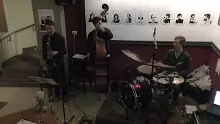 THREEAMISU - ALLEIN DAHEIM