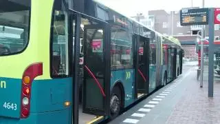 Lijn 1, Van Hool New AG300, naar Stripheldenbuurt halteert te Haven Centrum