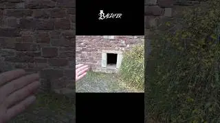 WAS ist DAS? Eine Hundeh&uuml;tte ? Schloss Pyrmont