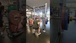 W7D1 Squat AMRAP (15x215) #powerlifting #squat