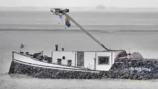Binnenschiff GMS NORDWIND DB9526 MMSI 211670550 + Kutter AMISIA DIT6 inland cargo ship + shrimper