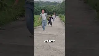 Дети устраивают гонки с уткой&hellip; Но у утки есть секретный прием!