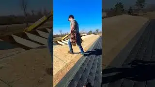 Building a 90k Horsebarn kit in 60 seconds. #construction #horsebarn #modular