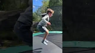 H&ouml;g volt #trampoline #studsmatta #sommar