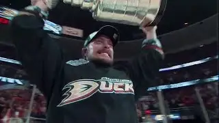 #TBT Emotional Teemu Selanne Captures Stanley Cup