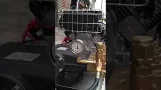 350BAR百力通18HP高壓清洗機壓力表現（源大竹有限公司）