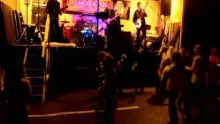 Renovator playing Allihies Festival