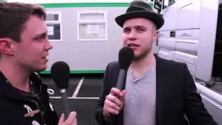 Silent for 20 seconds with Olly Murs  - Chris' Awkward Interview Challenge (by Dan & Phil!)