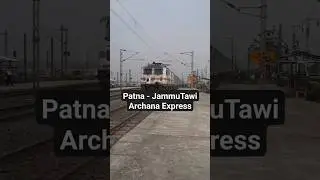 (Patna - JammuTawi)// Archana Express high speed crossing at 130 kmph #tranding #shorts #viral