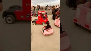 rame banget banyak mobil mainan