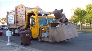 Older Crane Carrier Wittke Front Loader w/ Curotto Can II