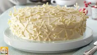 Vanilla Snowflake Cake