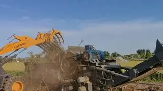 Large Wood Crusher #Wood #Branch #TreeRoot #WoodenTray #BuildingTemplate #Crusher #Machine #fyp
