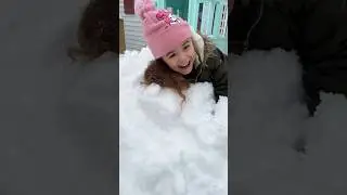Kids learn what to do when is snowing day❄️☃️🌨️ #snowing#kidsvideos#educational #funny