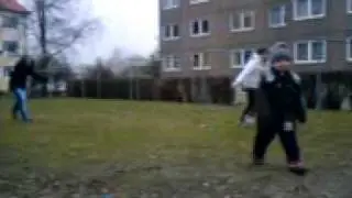 Die schwarze Gestalt im Hintergrund bin ich