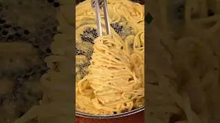 Roasted Garlic Parmesan Pasta (Creamy Egg Yolk Sauce) 🍋🧄 | 10-Min Comfort Food