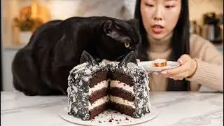 ASMR: CAT EATING CHOCOLATE CAKE AND ENJOYING #ai #cat #eatingsounds #asmr #viralvideo #trendingvideo