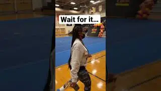 CHEER COACH BUSTS HER ASS AT COMPETITION!!