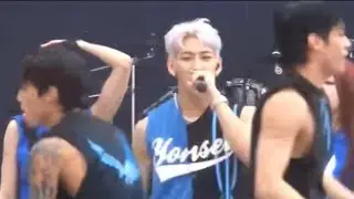 뱀뱀 BamBam GOT7  하드 캐리 Hard Carry @ 연세대 축제 yonsei akaraka 250608