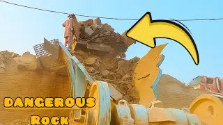 ☠️👺&ldquo;Unstoppable Machines Crushing Dangerous Rocks #trending #rock 