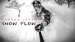 Snowboarding Hakuba Japan in perfect powder