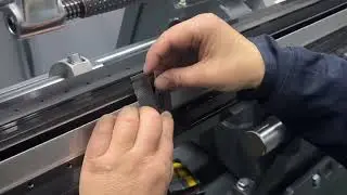 Tricot Machine Compound Needle Installation