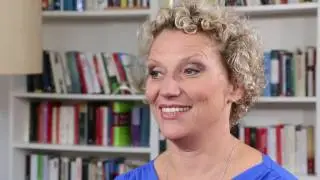 Julia Westlake / Moderatorin, Fernsehjournalistin, Germanistin / H&S Interview: pers&ouml;nlich