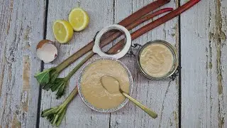 Rebarbara curd