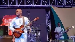 TAKAMBA sur le Djoliba🔥Oumar Konaté en live | Festival du Dibi 2025 – Bamako