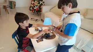 Abrindo pacotinhos de Pokemon Destinos de Paldean