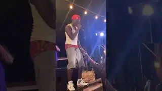 Tg kommas slap a fans for trying to grab on him  #viral #rap #trending#comedy Kevin gates