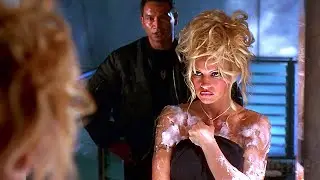 Pamela Anderson surprised in her bath | Barb Wire | CLIP