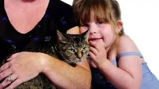 Inspiring cat adoption story: Stella's life changed forever when she met this family
