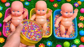 Colorful Baby Dolls Playing with Rainbow Beads | Fun Toy Video for Kids