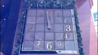 ららテラス川口のカラクリ時計【12時】