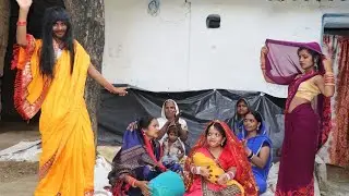 देखिए घर में जब छोटी बहू का बच्चा होता है तो घरवाले खुशी से किन्नर को बुलाकर नाचते हैं I 