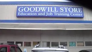 Thrifting in the Seattle Goodwill| Come Thrifting With Us| #ThriftersAnonymous